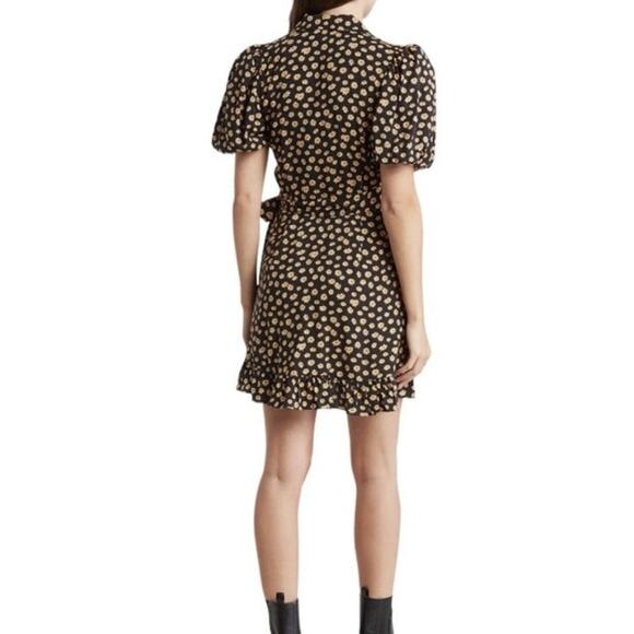New WeWoreWhat Puff Sleave Wrap Dress Size XS Black Yellow Floral - Picture 2 of 4